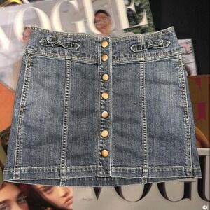 Y2K Gap Denim mini skirt with button detail